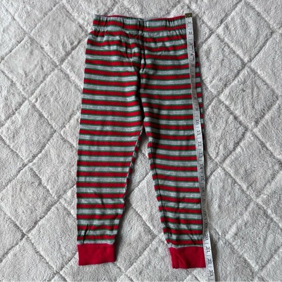 Elf on The Shelf | #Believe Green & Red 2-Piece Striped Pajama Set | Size 6 - Picture 12 of 14